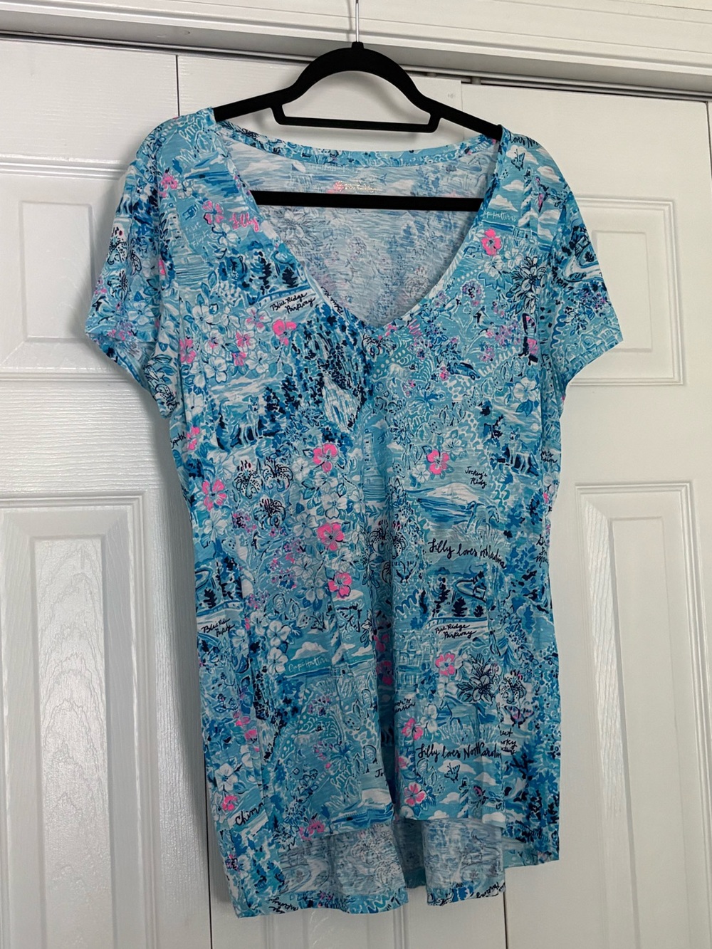 Lilly Pulitzer Etta V-neck top in the "Lilly Loves North Carolina" print